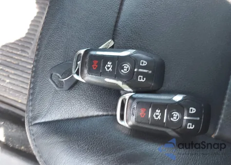 2016 Ford Explorer Xlt z USA, uszkodzony, nr VIN 1FM5K8DHXGGC97452